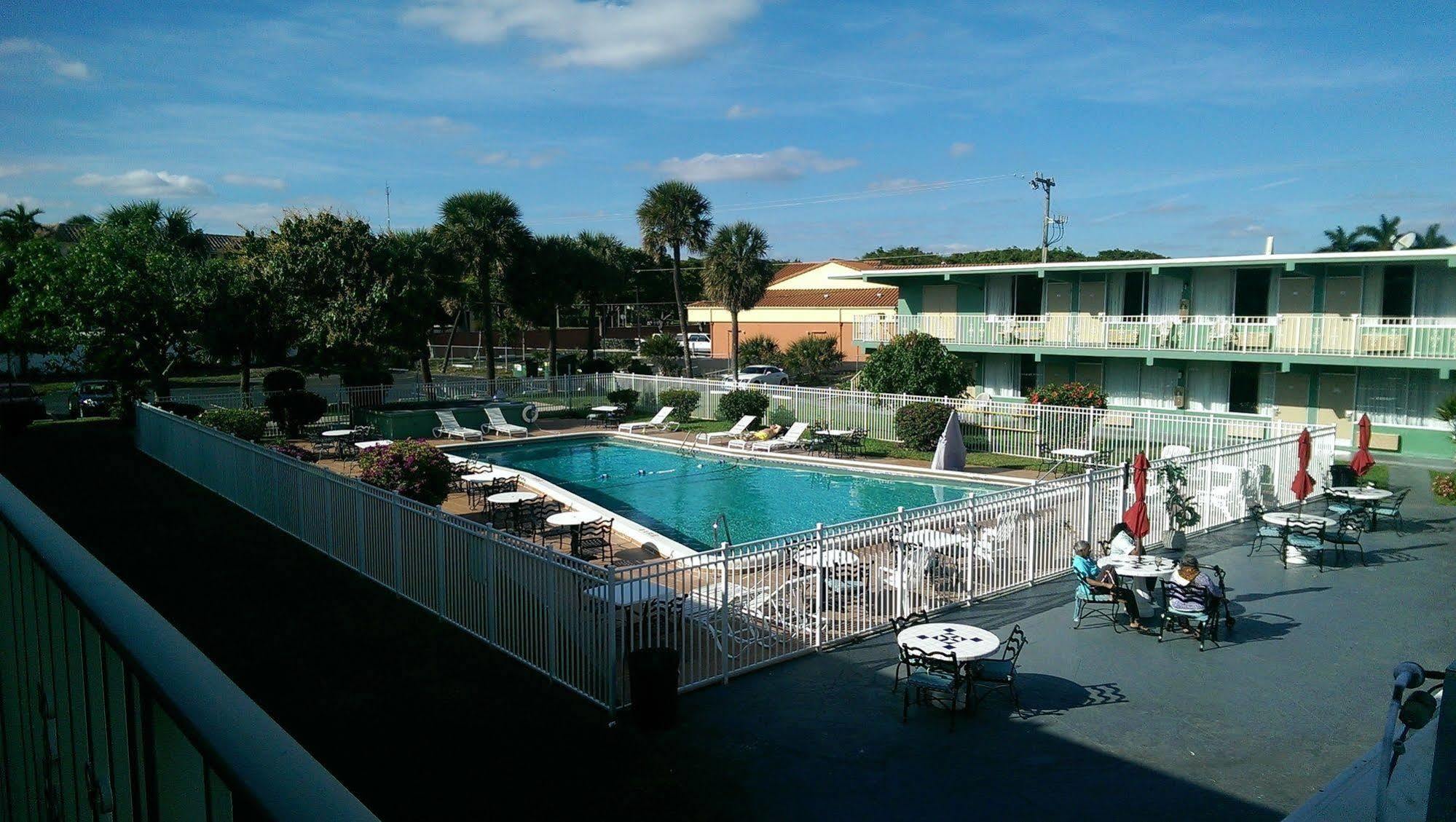 Boca Inn Бока Ратон Екстериор снимка